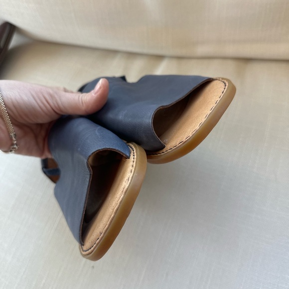 Børn Handcrafted Leather Slingback Sandals — Women’s 8 - Picture 8 of 9